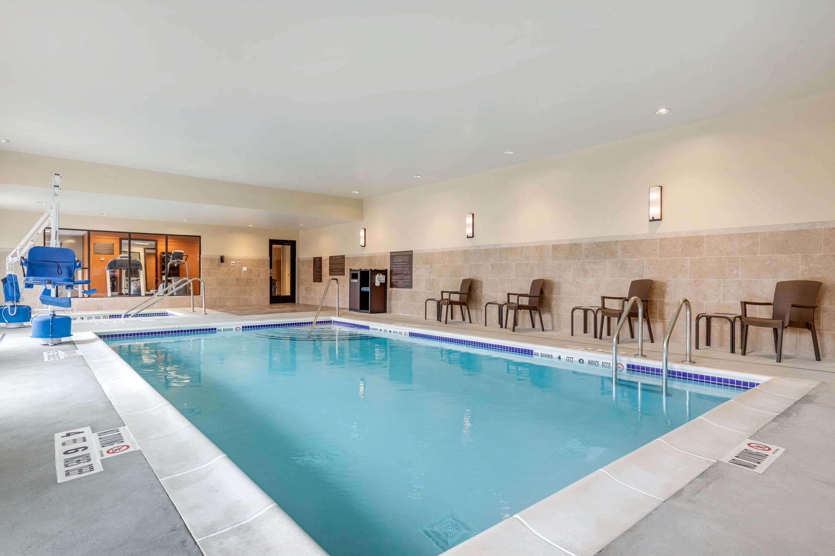 Comfort Inn & Suites Schenectady - Scotia Zewnętrze zdjęcie